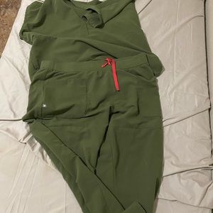 Figs scrub set dark olive